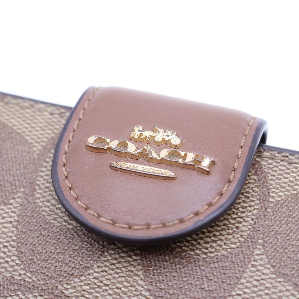 コーチ ヘリテージシグネチャーPVC二つ折り財布 ベージュ COACH (コーチ) PVC シグネチャー 二つ折り財布 ベージュ - メルカリ