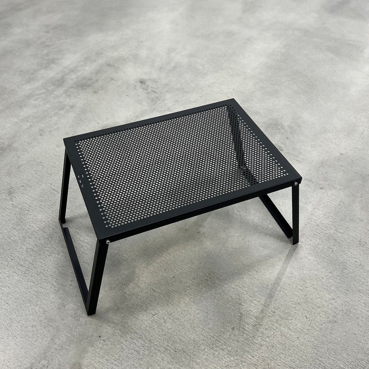 AUVIL PATIO TABLE 