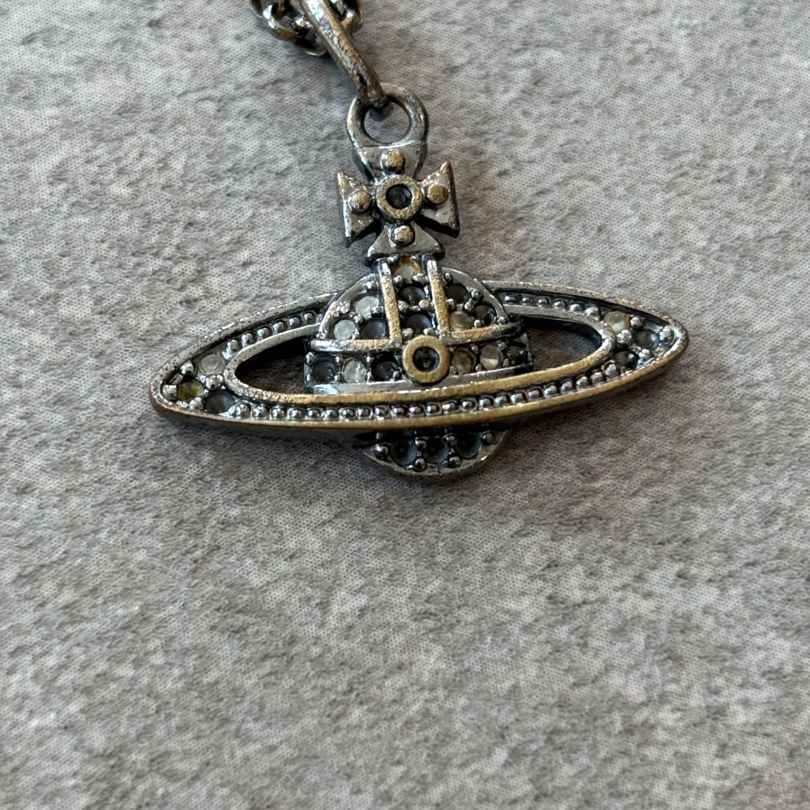 o）Vivienne Westwood オーブ ネックレス シルバー系 ペンダント 