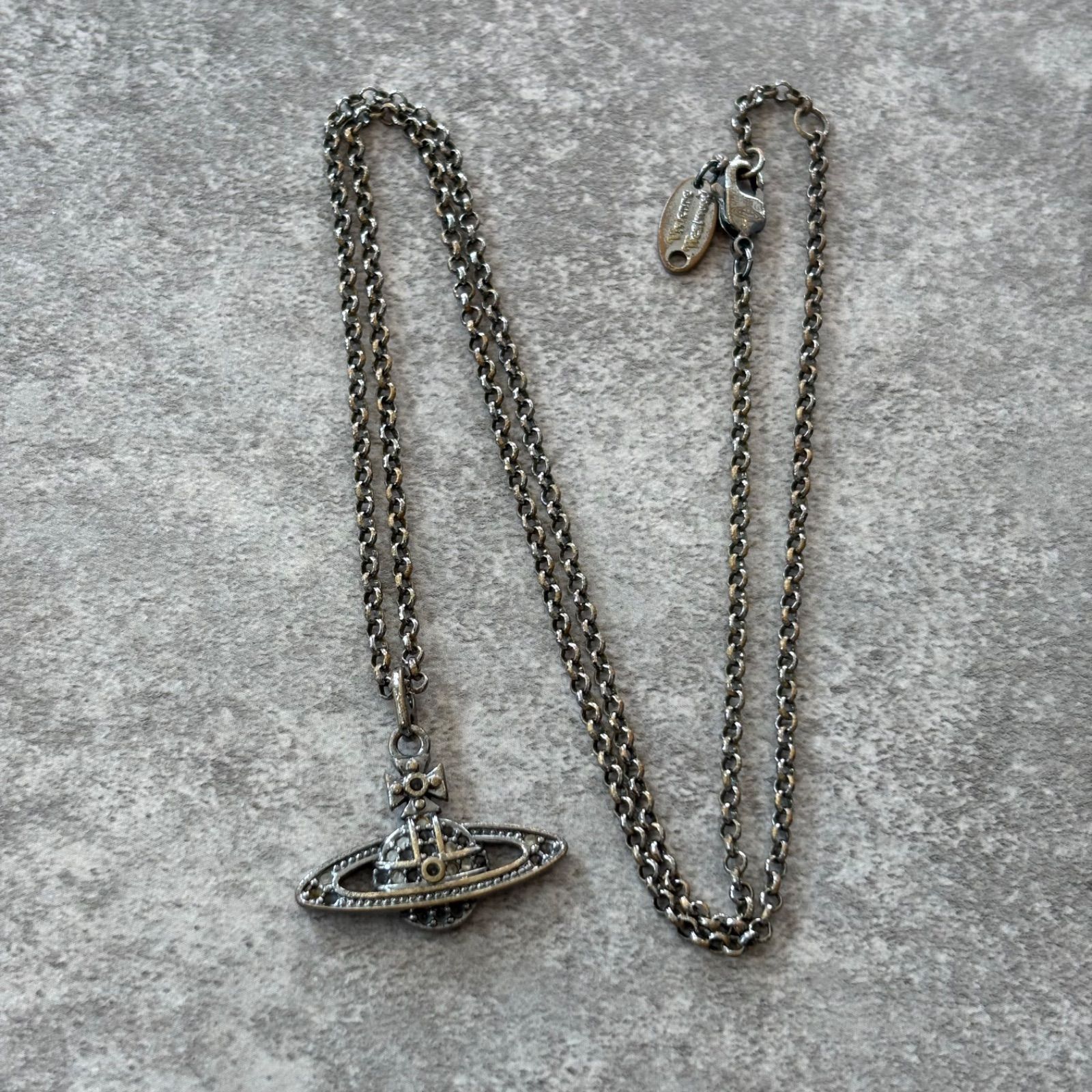 o）Vivienne Westwood オーブ ネックレス シルバー系 ペンダント