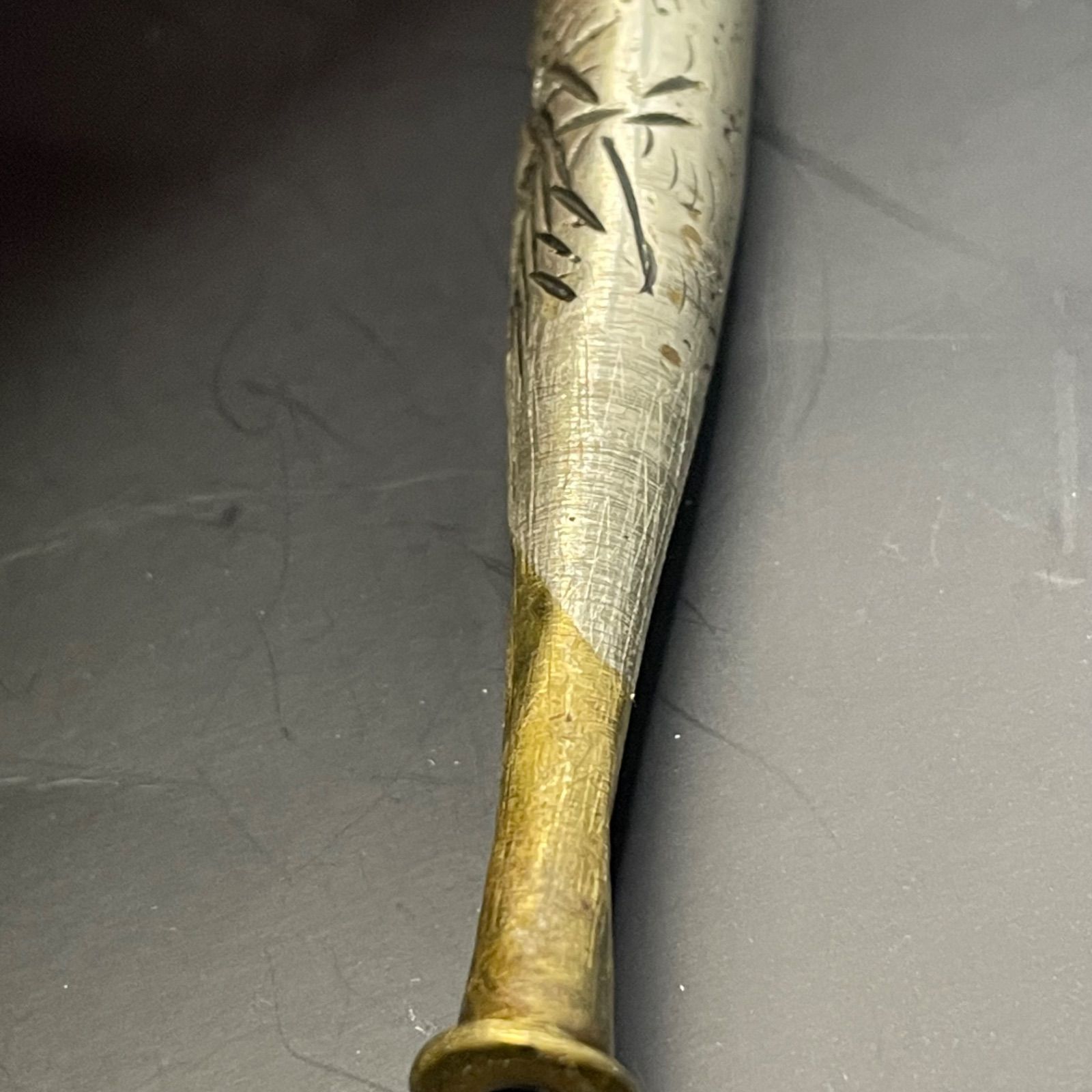 刻印あり】時代煙管 45.53g 重厚 彫金 金彩色 明治大正 刀装具職人技