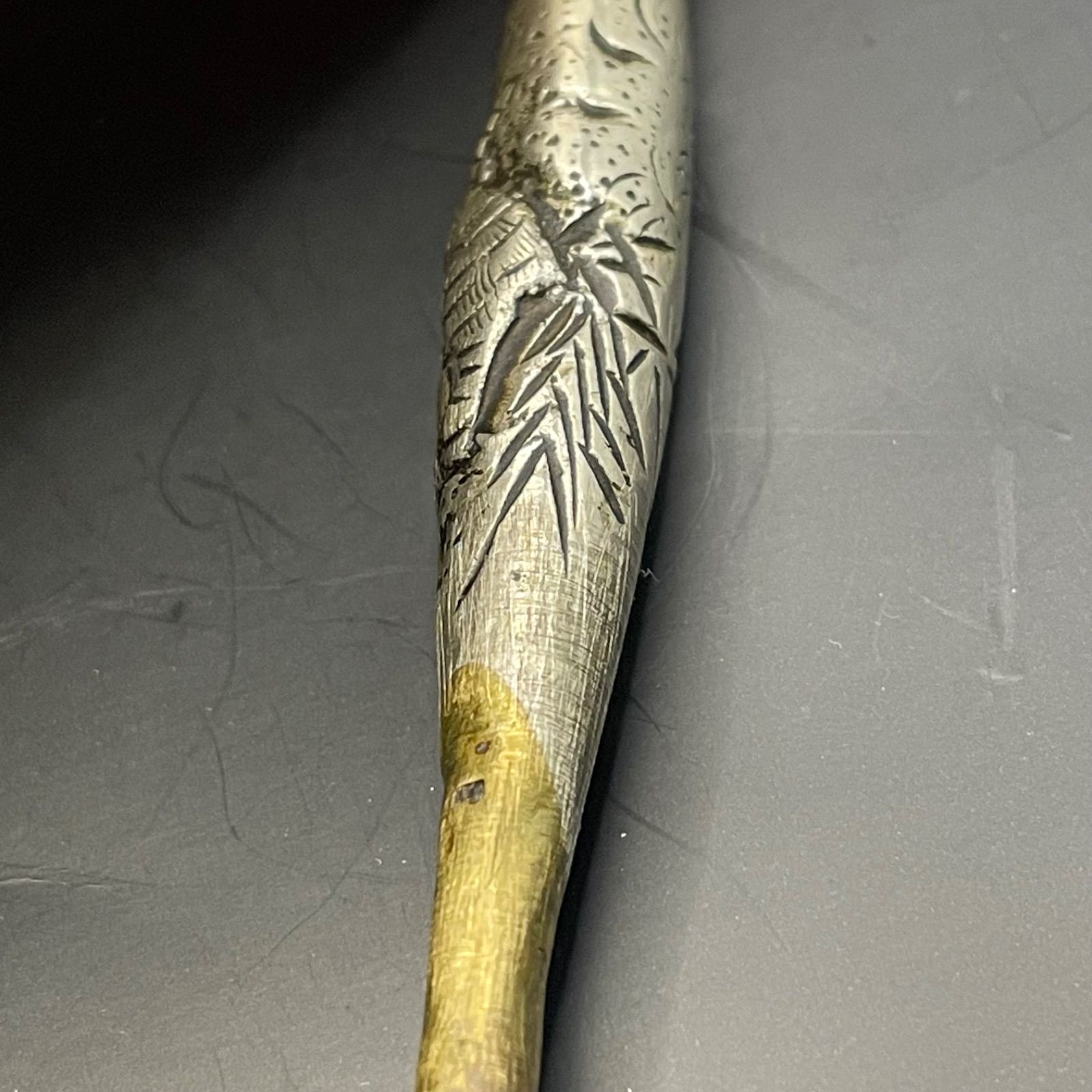 刻印あり】時代煙管 45.53g 重厚 彫金 金彩色 明治大正 刀装具職人技
