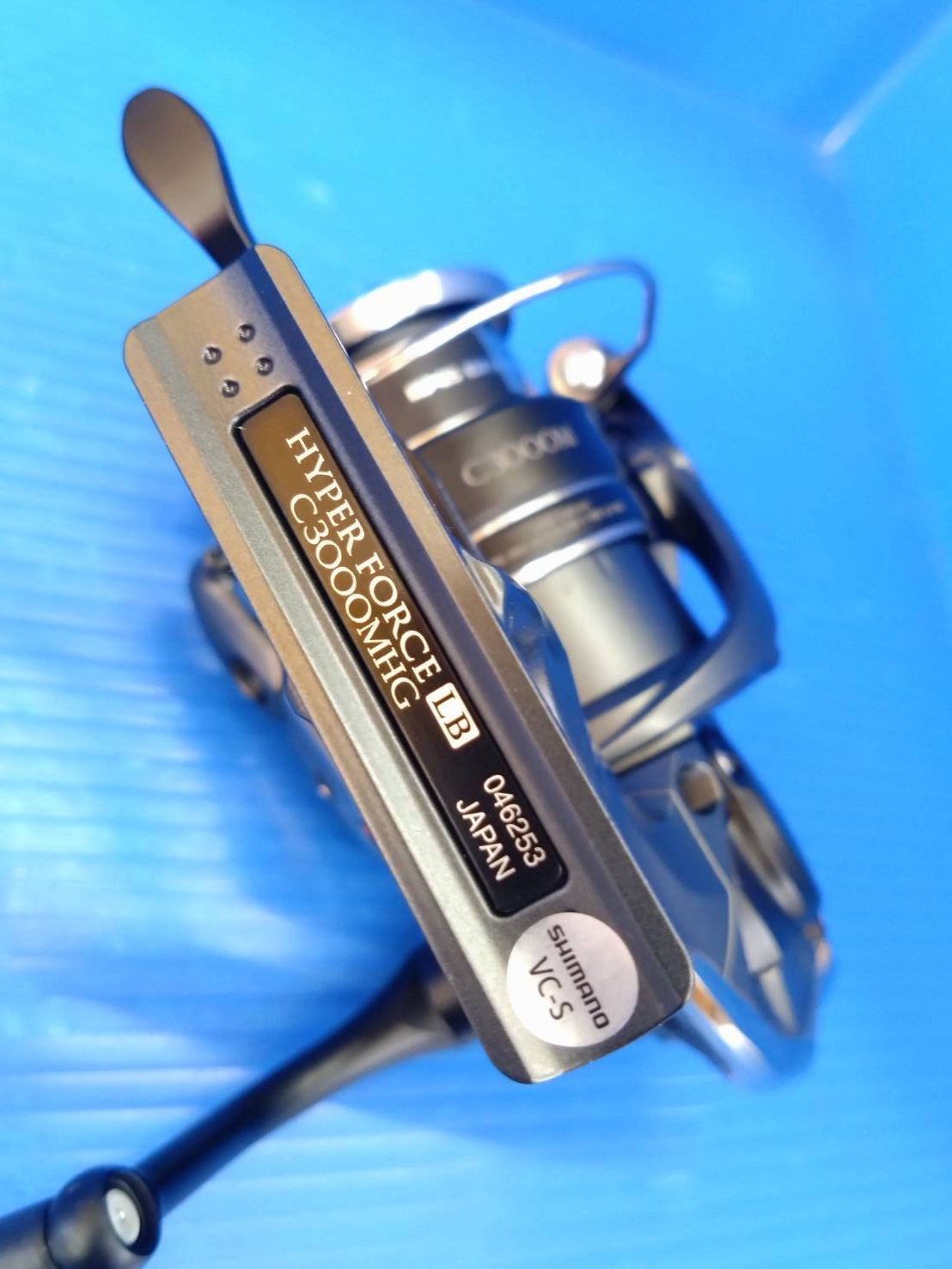美品 日本製 シマノ 23ハイパーフォースLB C3000MHG スピニング