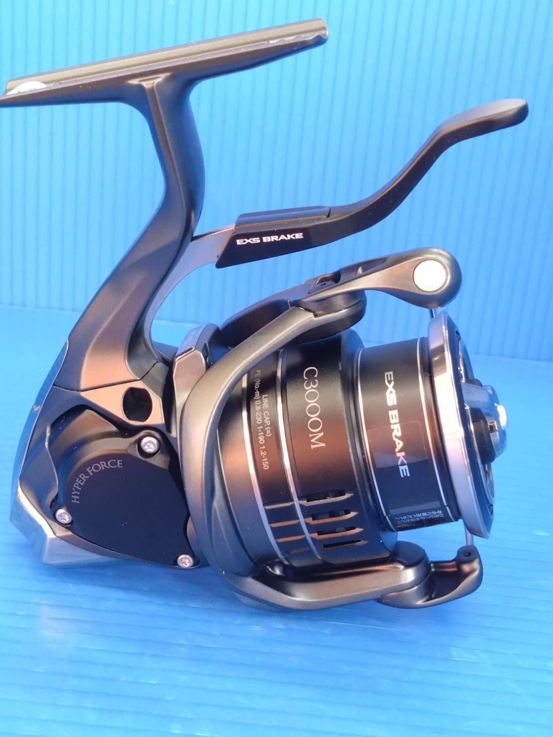 美品 日本製 シマノ 23ハイパーフォースLB C3000MHG スピニング