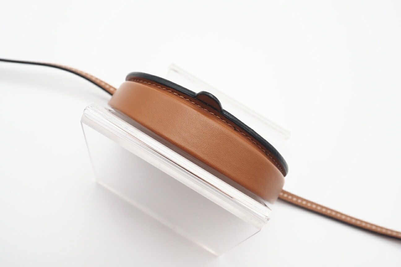 ☆3日以内返品可☆ 極美品 LOEWE ロエベ アナグラム ヒールポーチ ミニ 
