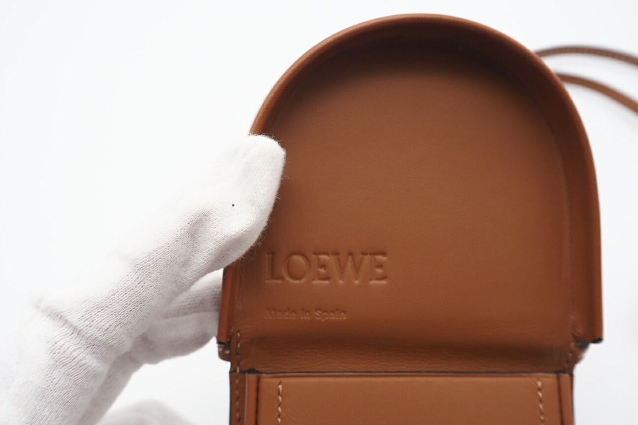 ☆3日以内返品可☆ 極美品 LOEWE ロエベ アナグラム ヒールポーチ ミニ