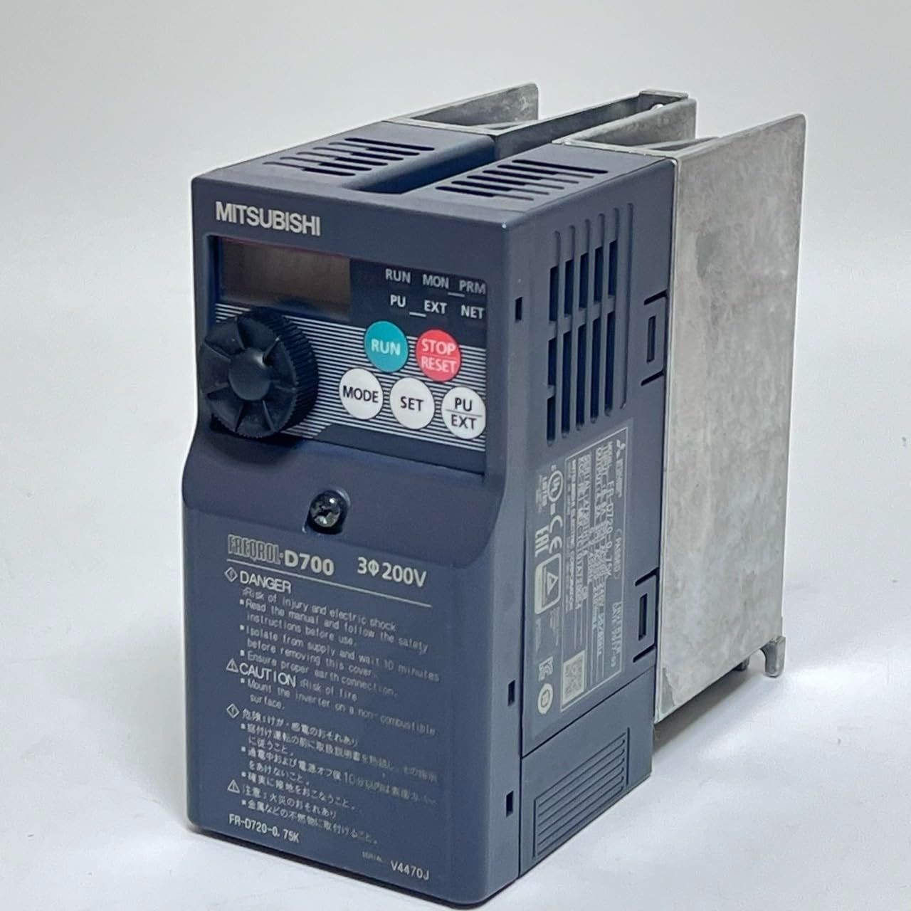 三菱電機 簡単小型インバータ FR-D720-0.75K Amazon.co.jp: 三菱電機