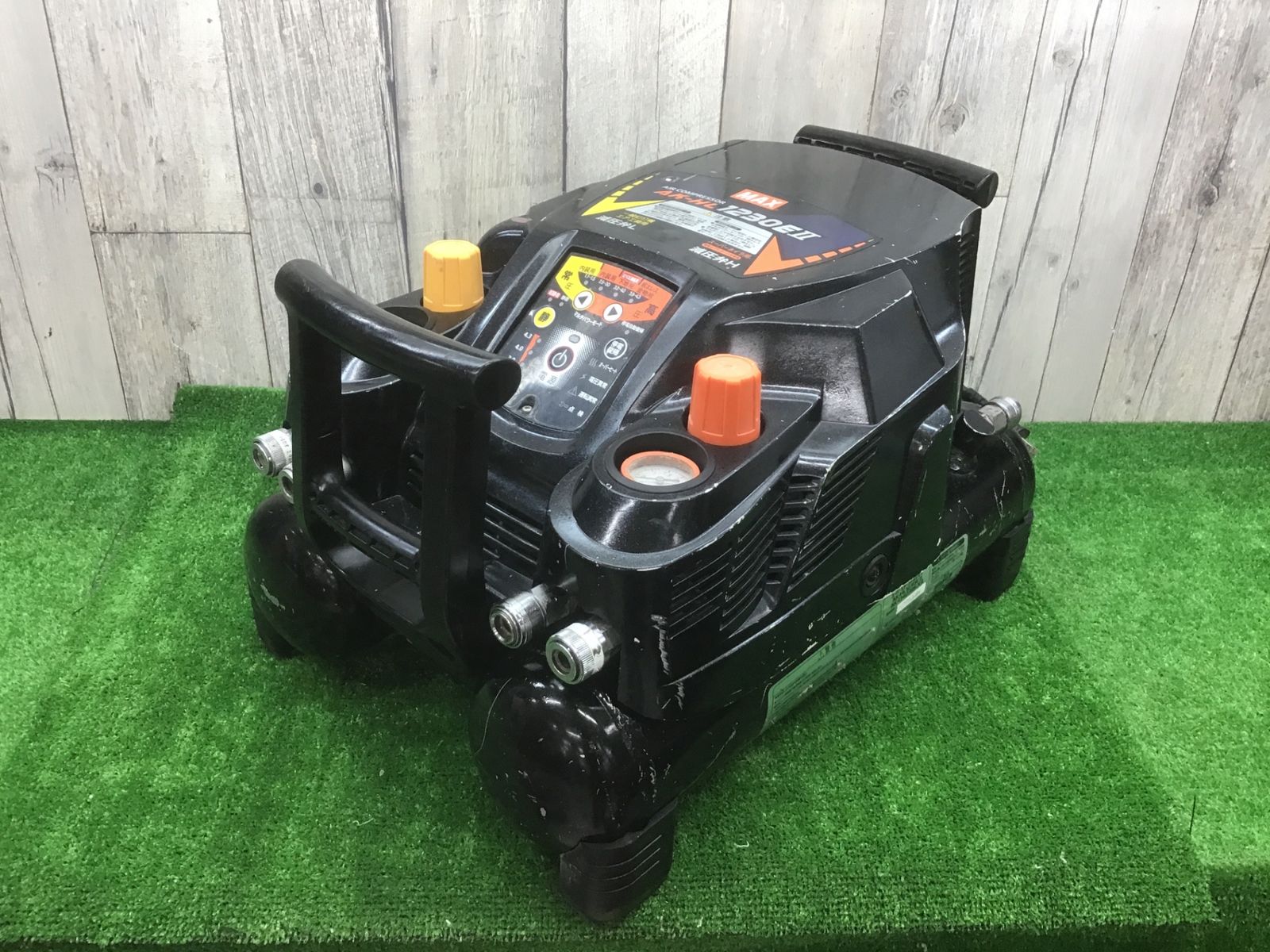 中古品】 【店頭併売品】 MAX AK-HL1230E2 高圧エアコンプレッサ 【16 中古品】 【店頭併売品】 MAX AK-HL1230E2 高圧エアコンプレッサ 【16