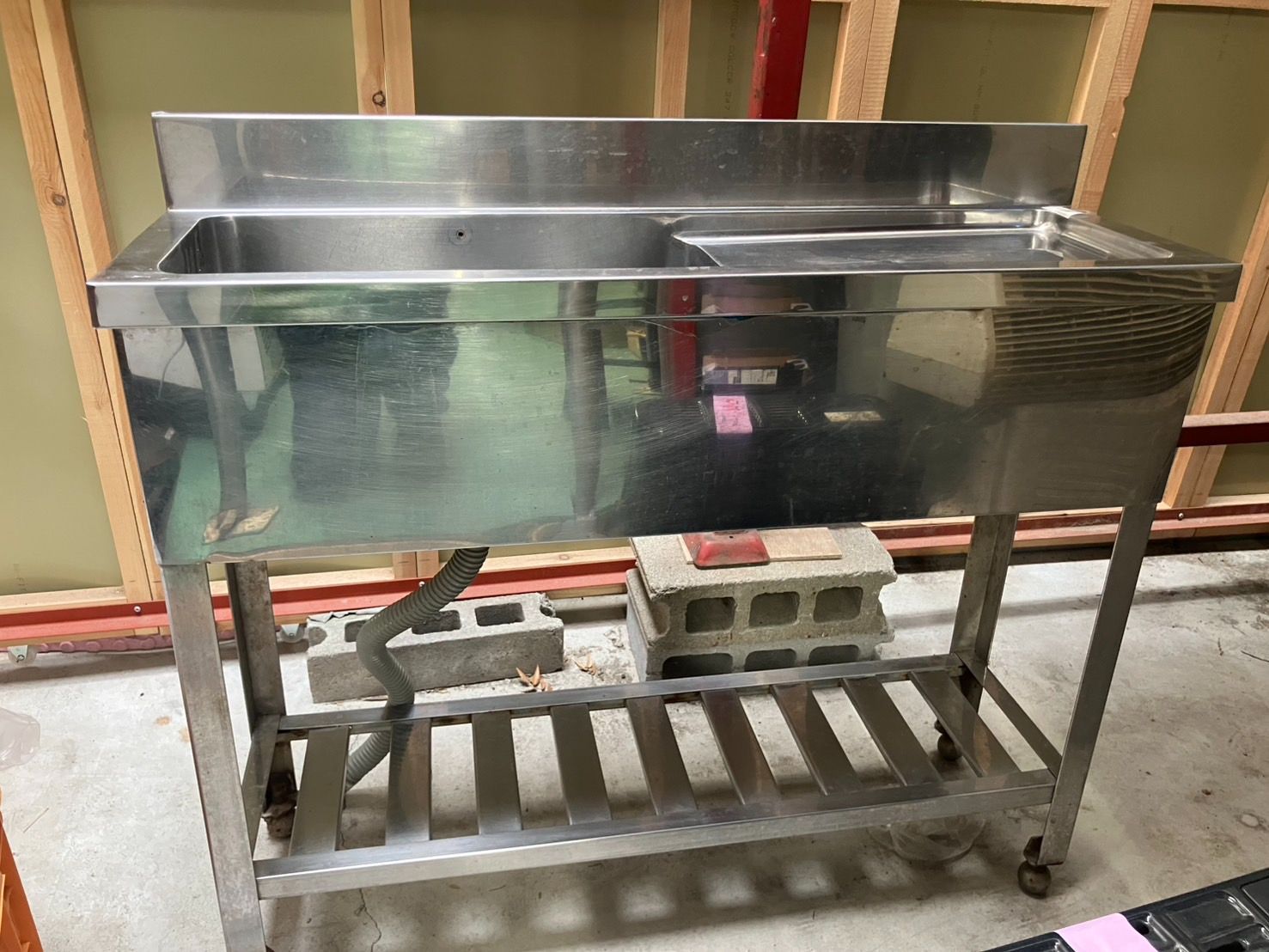 中古】大阪引取限定 業務用厨房機器 1層シンク水切り付バックガード付