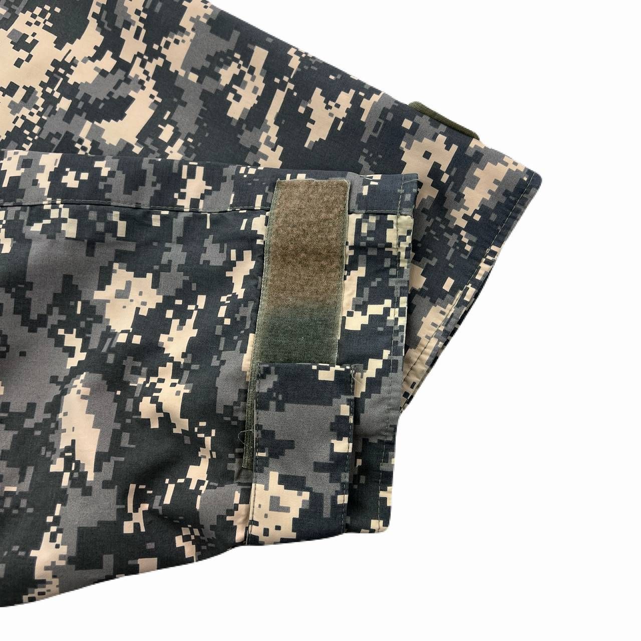 米軍 パーカー メンズ Sサイズ デジカモ グレー ベージュ ECWCS GEN1 コールドウェザー ミリタリー エクワックス 米軍実物 8415-01-226-1315 米軍 パーカー メンズ Sサイズ デジカモ グレー ベージュ ECWCS GEN1
