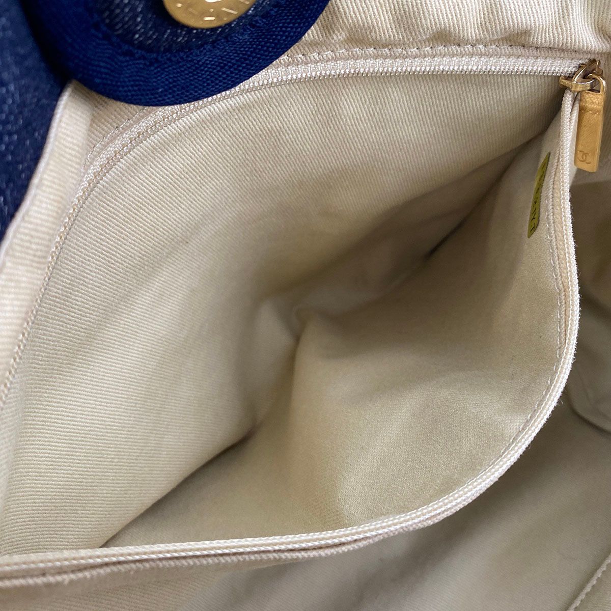 CHANEL シャネル ココマーク ドーヴィルMM トートバッグ A67001 
