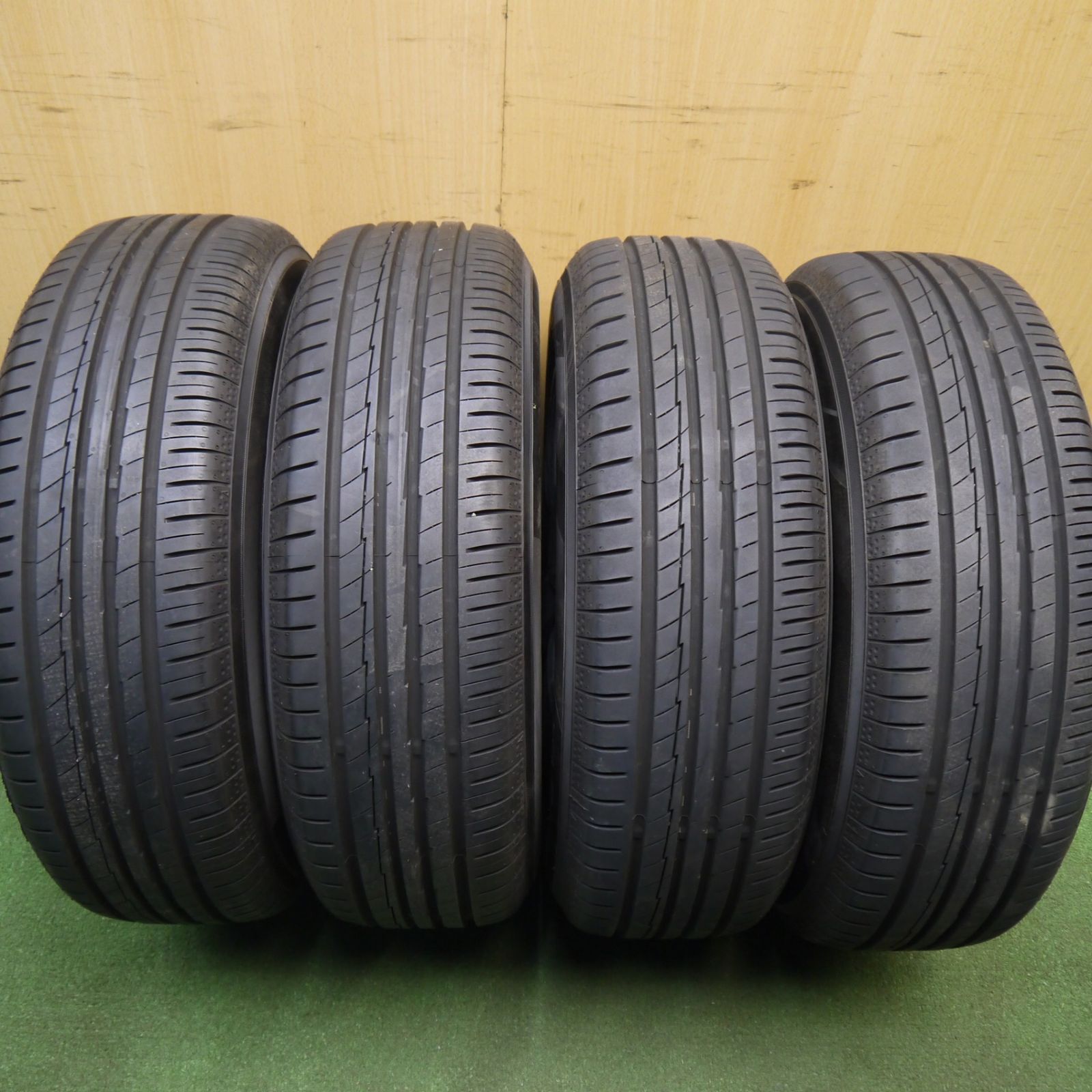 バリ溝ブリヂストン バリ溝 6.7mm以上 2024年製造 185 70 14 TOYO トーヨー