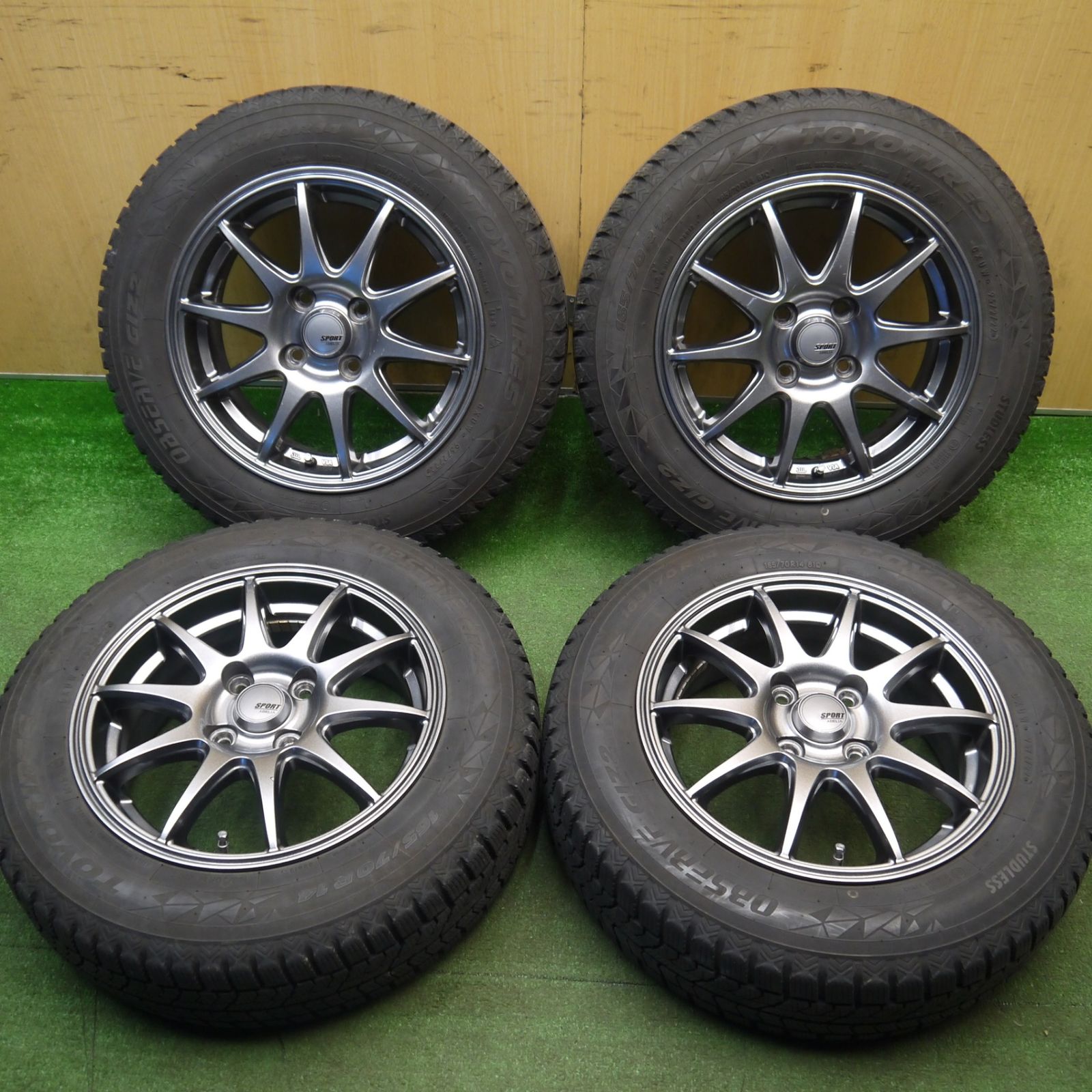 バリ溝！22年！8.5分☆スタッドレス 165/70R14 トーヨー オブザーブ