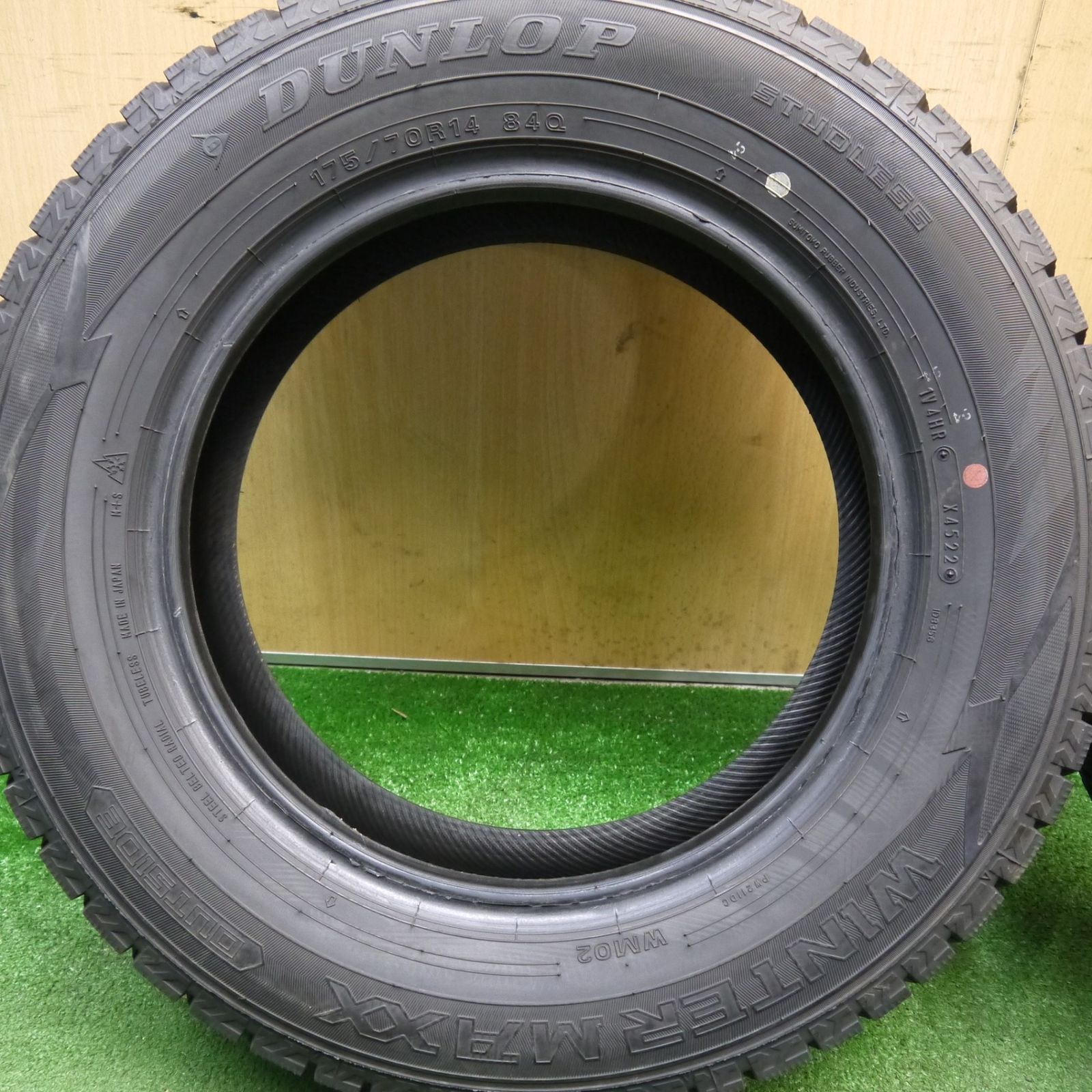 バリ溝 22年 綺麗 9.5分☆スタッドレス 165/65R14 トーヨー オブザーブ 
