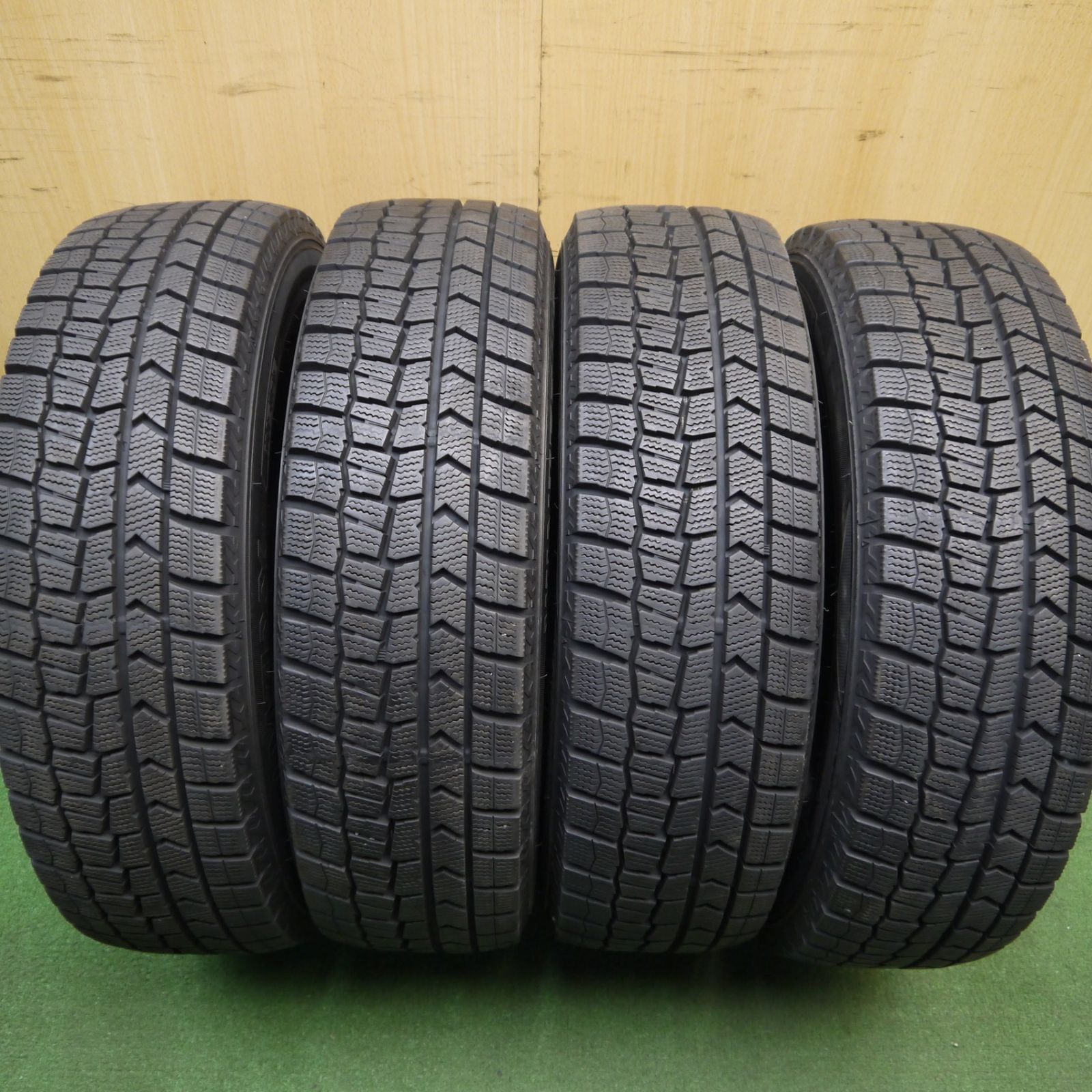 バリ溝！22年！9.5分☆スタッドレス 175/70R14 ダンロップ ウインター 