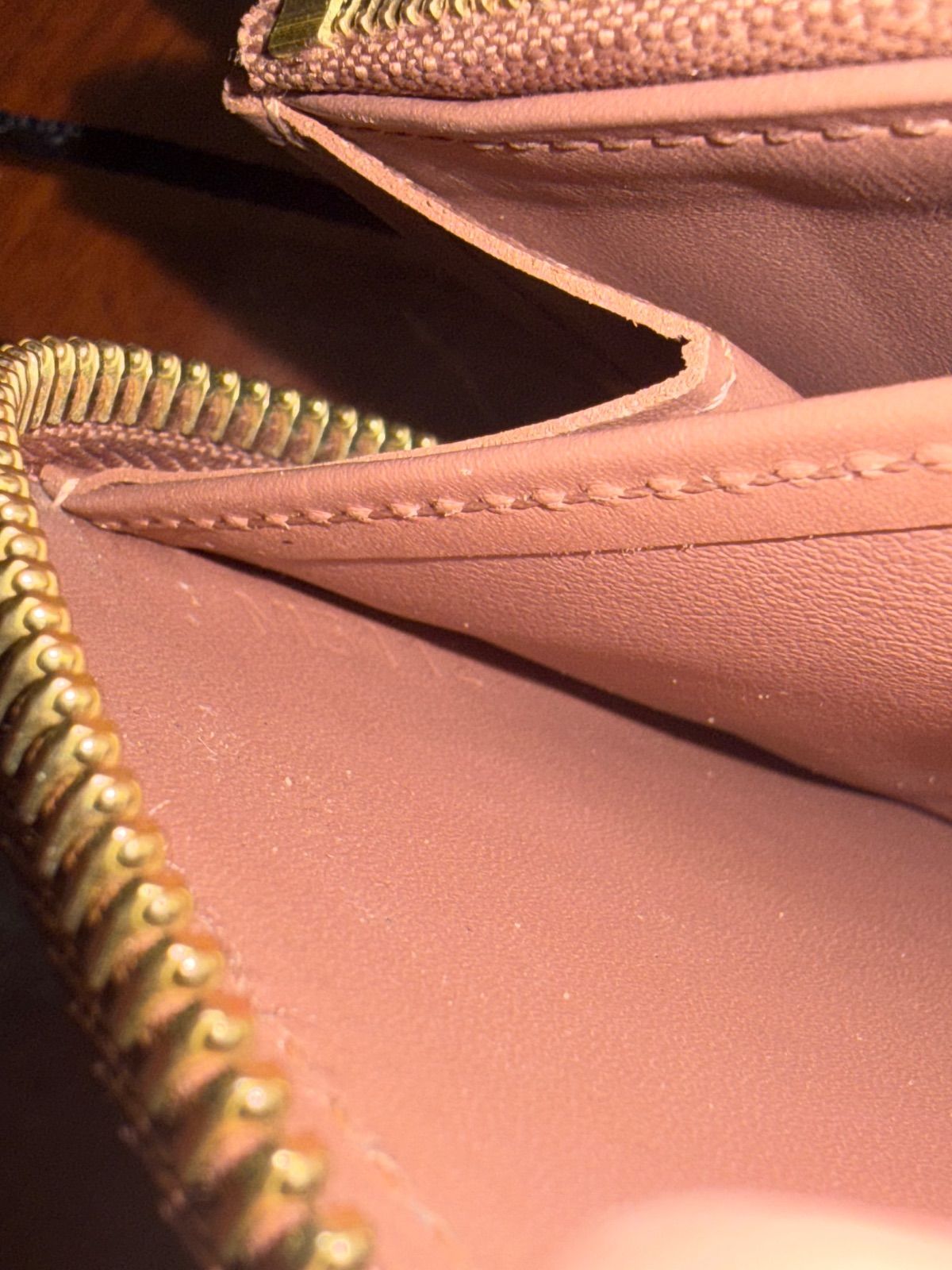 ☆NA05499 LOUIS VUITTON ルイヴィトン ヴェルニ ジッピーウォレット 