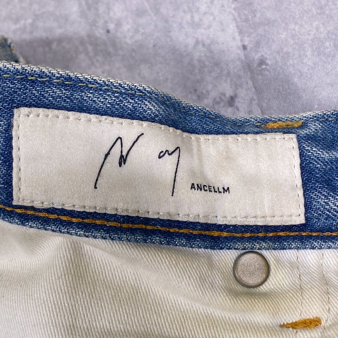 ANCELLM』アンセルム (1) ダメージ加工ストレートデニムパンツ - メルカリ