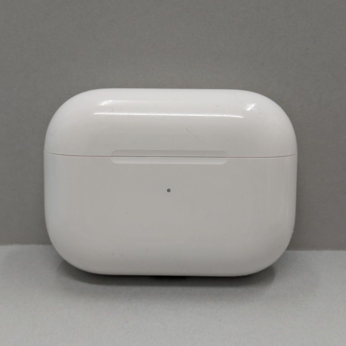 Apple AirPods Pro 第一世代（Lightning)