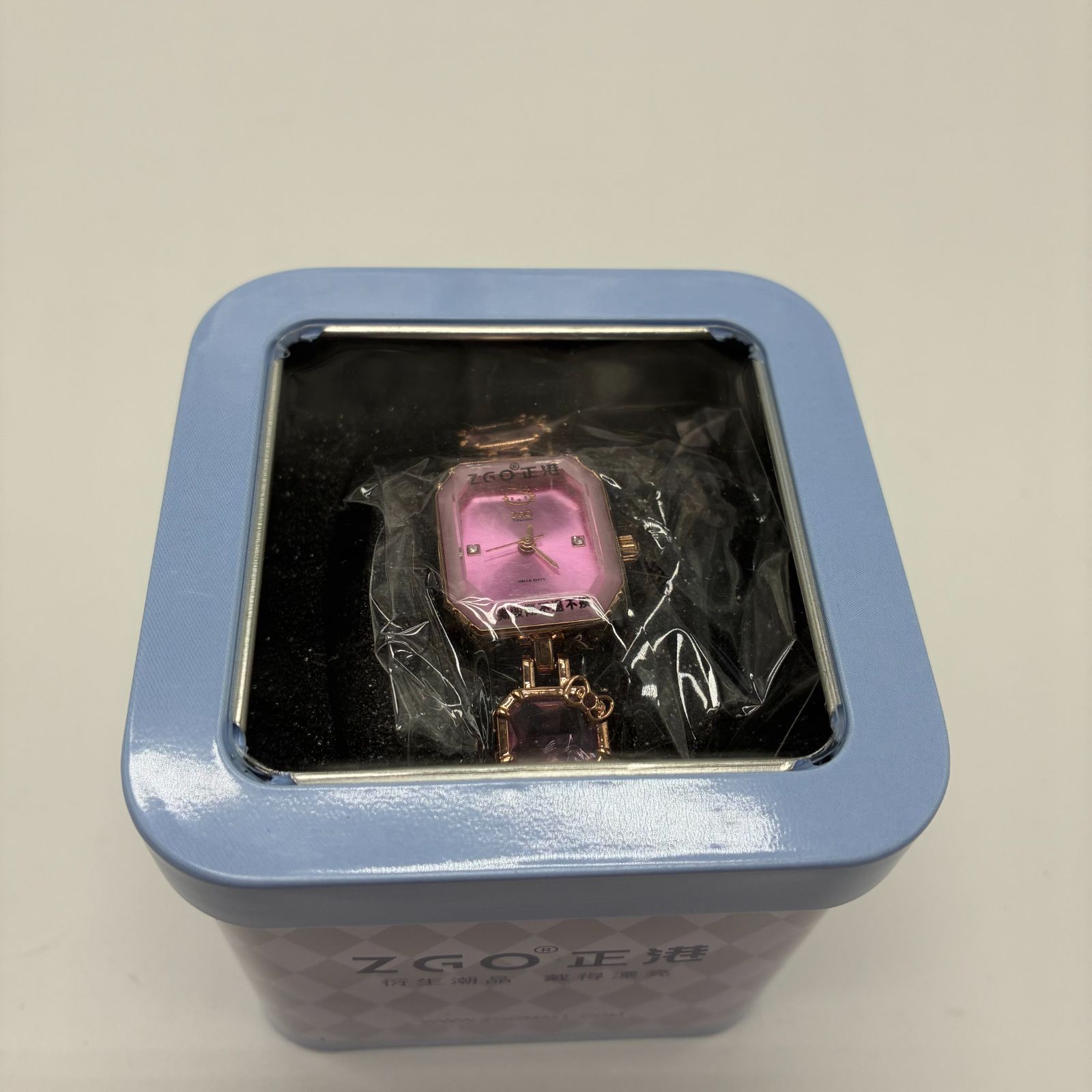 キティちゃん リボン クリスタル サンリオ 腕時計 限定 海外 コラボ キティちゃん ピンククリスタル 時計 サンリオ 腕時計 海外コラボ商品