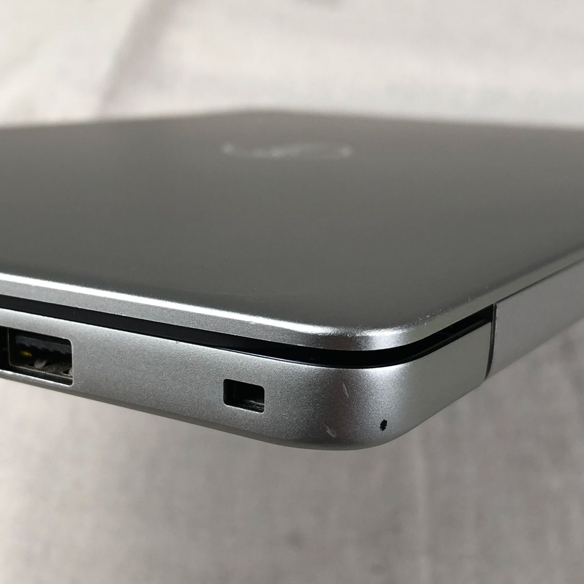 DELL ノートパソコン　vostro P87G001 ジャンク DELL ノートパソコン vostro P87G001 ジャンク ジャンク DELL Vostro