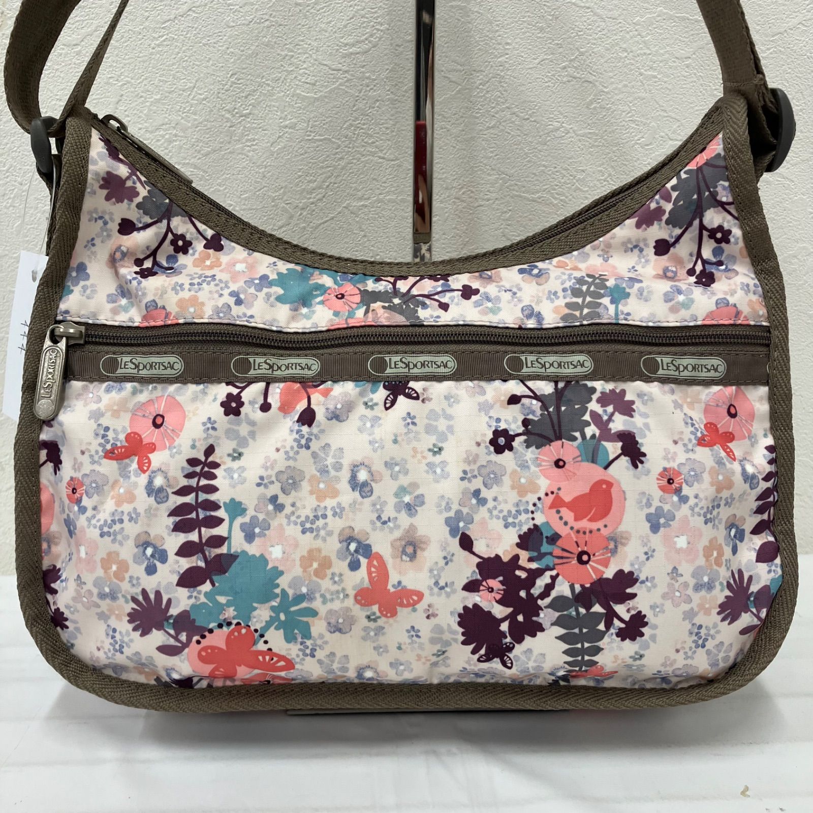 444 LeSportsac レスポートサック ショルダーバッグ 斜めがけ 紐調節 