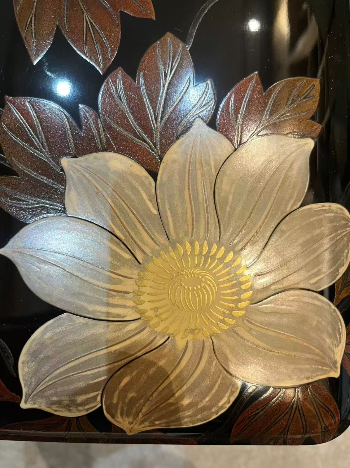 漆器 文箱 金色植物模様 極美品】伝統工芸 漆器 文箱 蒔絵 螺鈿 大輪花 木箱付き 道具箱 书道箱