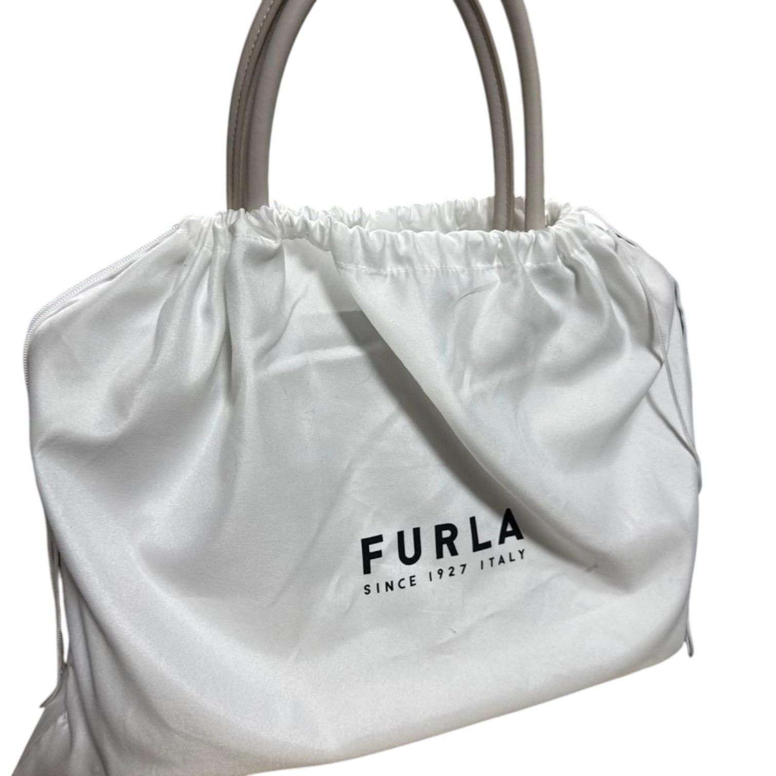 現行モデル FURLA フルラ トートバッグ エンボスロゴ - メルカリ