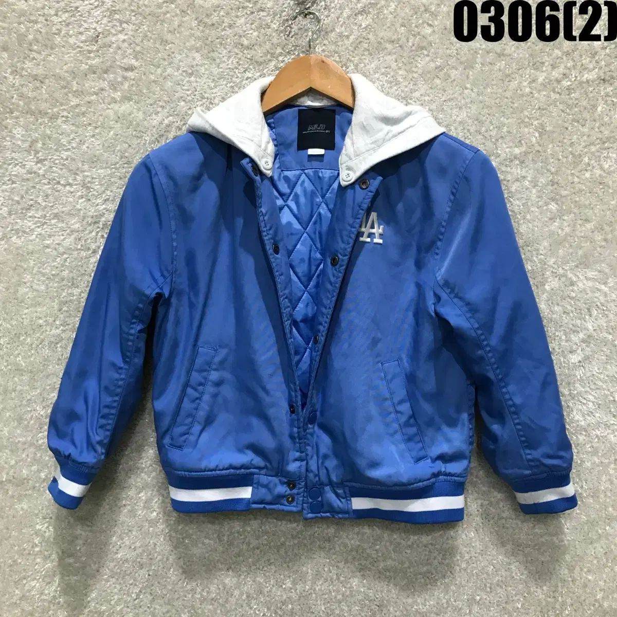 BOYNEXTDOOR WHOフーディー HOODIE WHO フーディー フーディ M - メルカリ