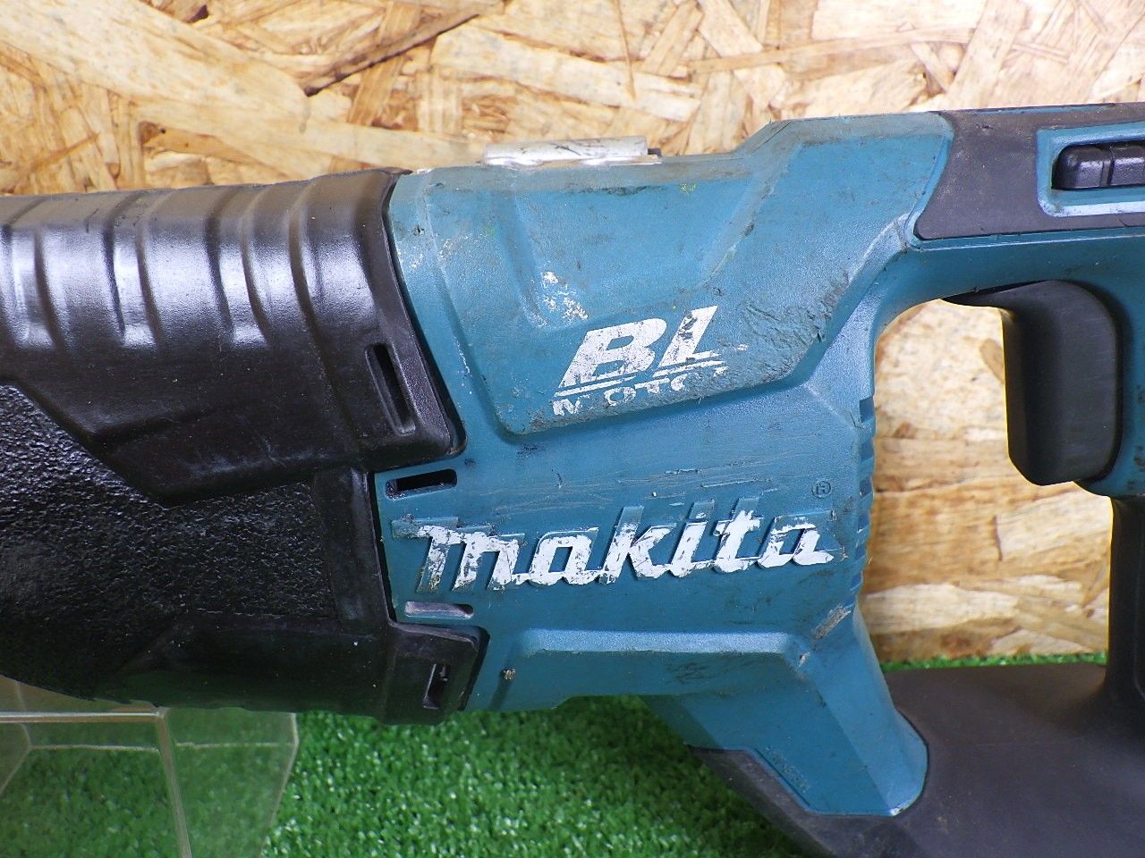 動きませんでした マキタ 充電式レシプロソー JR187D 修理やパーツ取り 