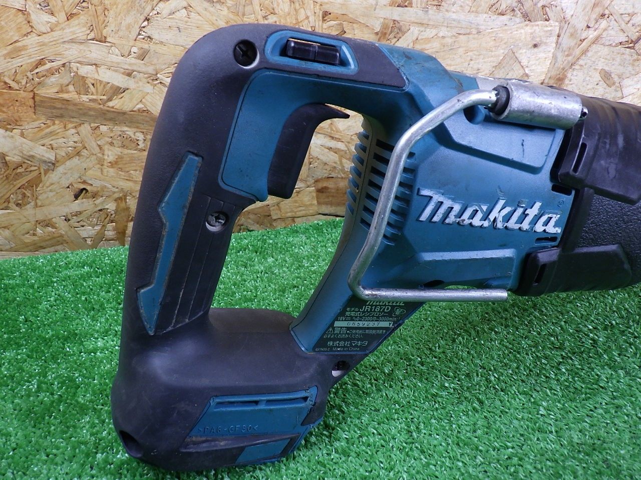 動きませんでした マキタ 充電式レシプロソー JR187D 修理やパーツ取り 