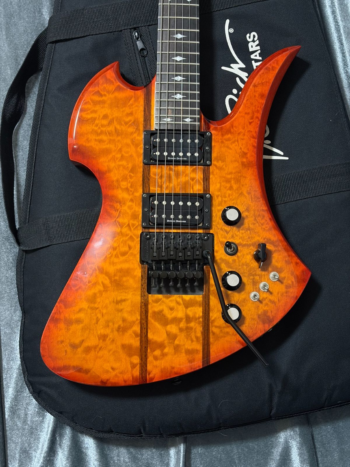 ☆美品 B.C.Rich Mockingbird ST スルーネック エボニー指板 キルト 