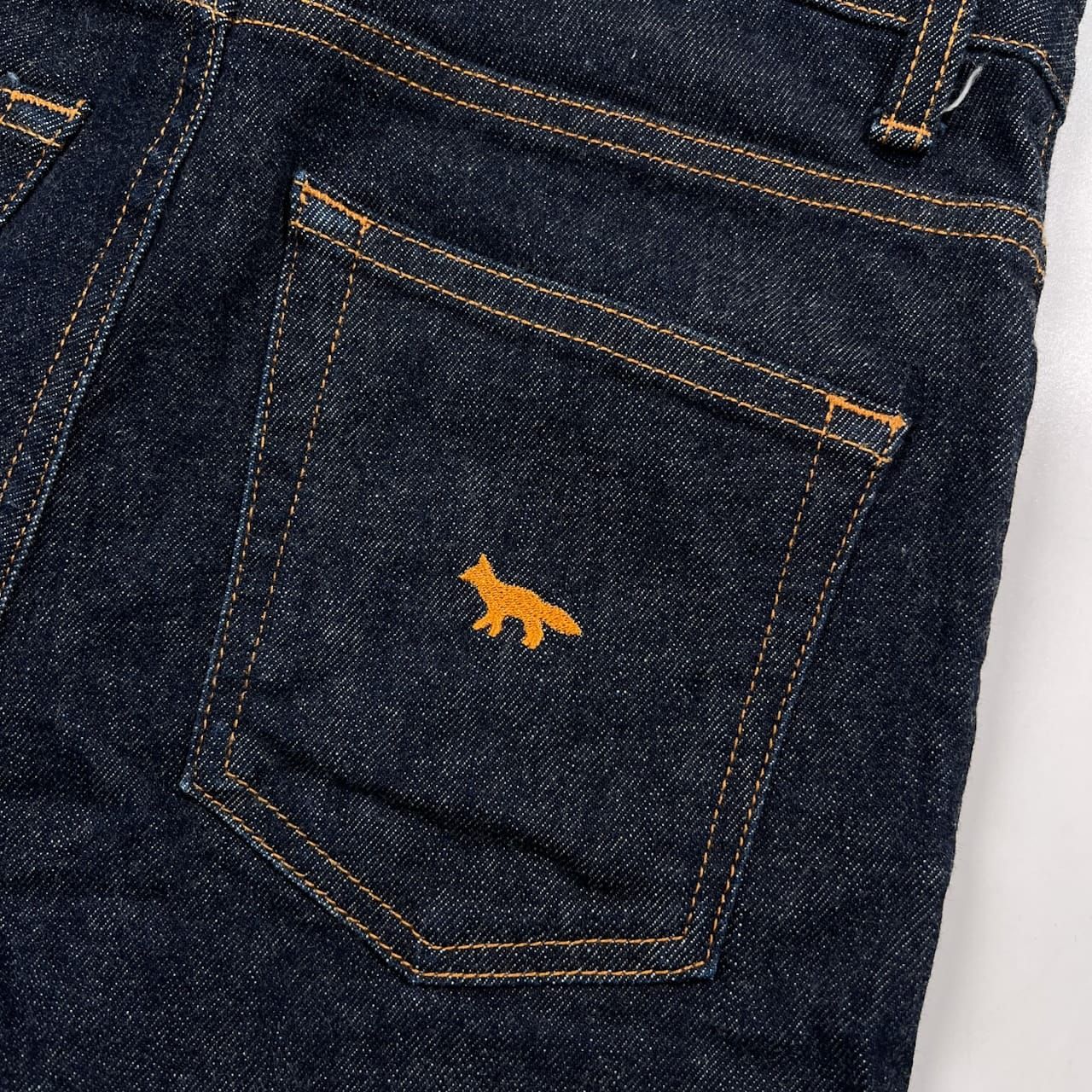 MAISON KITSUNE メゾンキツネ exclusive テーパード スキニー デニム