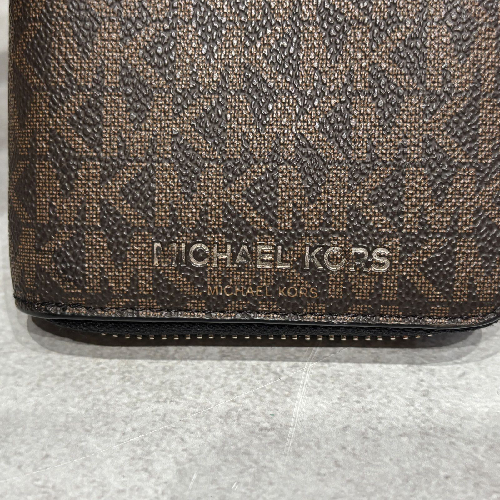 MICHAEL KORS マイケルコース MKシグネチャー ラウンドファスナー 長 