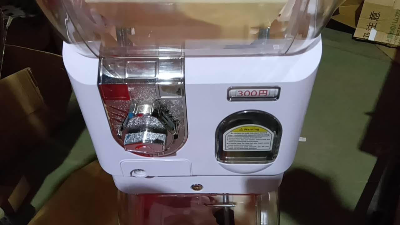 ガチャマシン(中古) 中古】ガチャマシン 2段式 本体 大容量 50~75mm対応 業務用 ガチャ