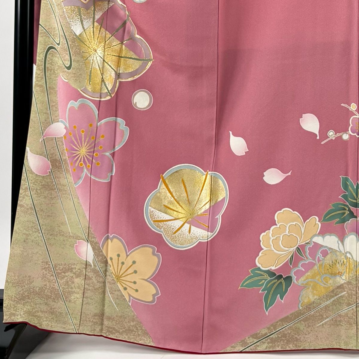 ヒロミチナカノ 振袖 ヒロミチナカノ振袖 仮絵羽 白地に菊花 卒業成人