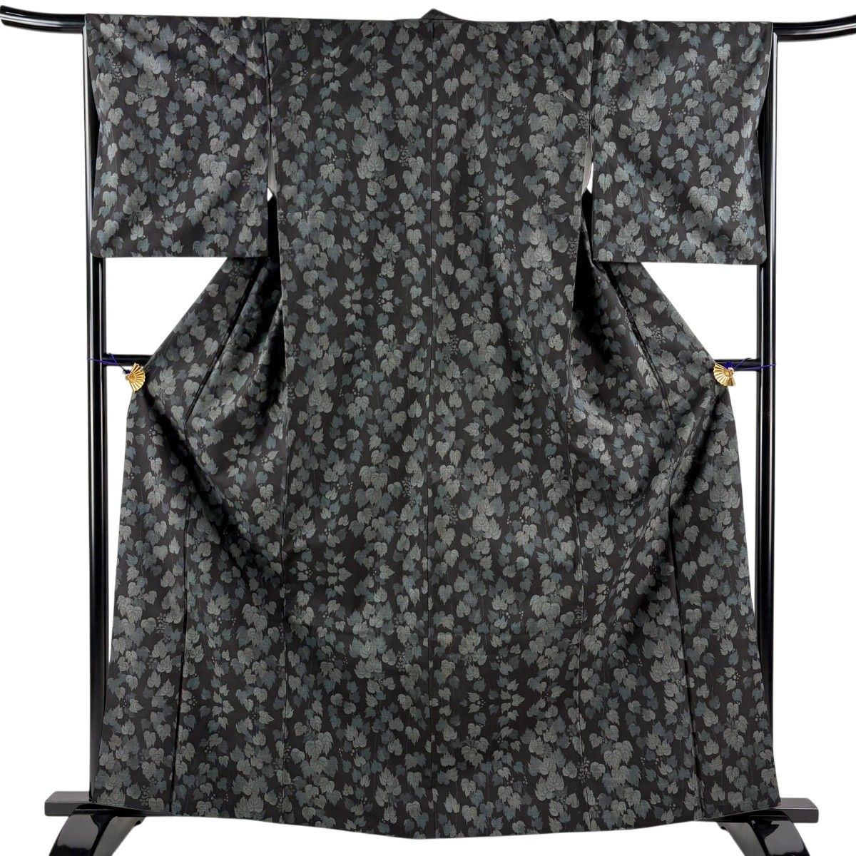 紬 身丈163cm 裄丈67cm 正絹 名品 【中古】 美品】 紬 身丈163cm 裄丈64cm 正絹 名品 【中古】の通販 by バイセル