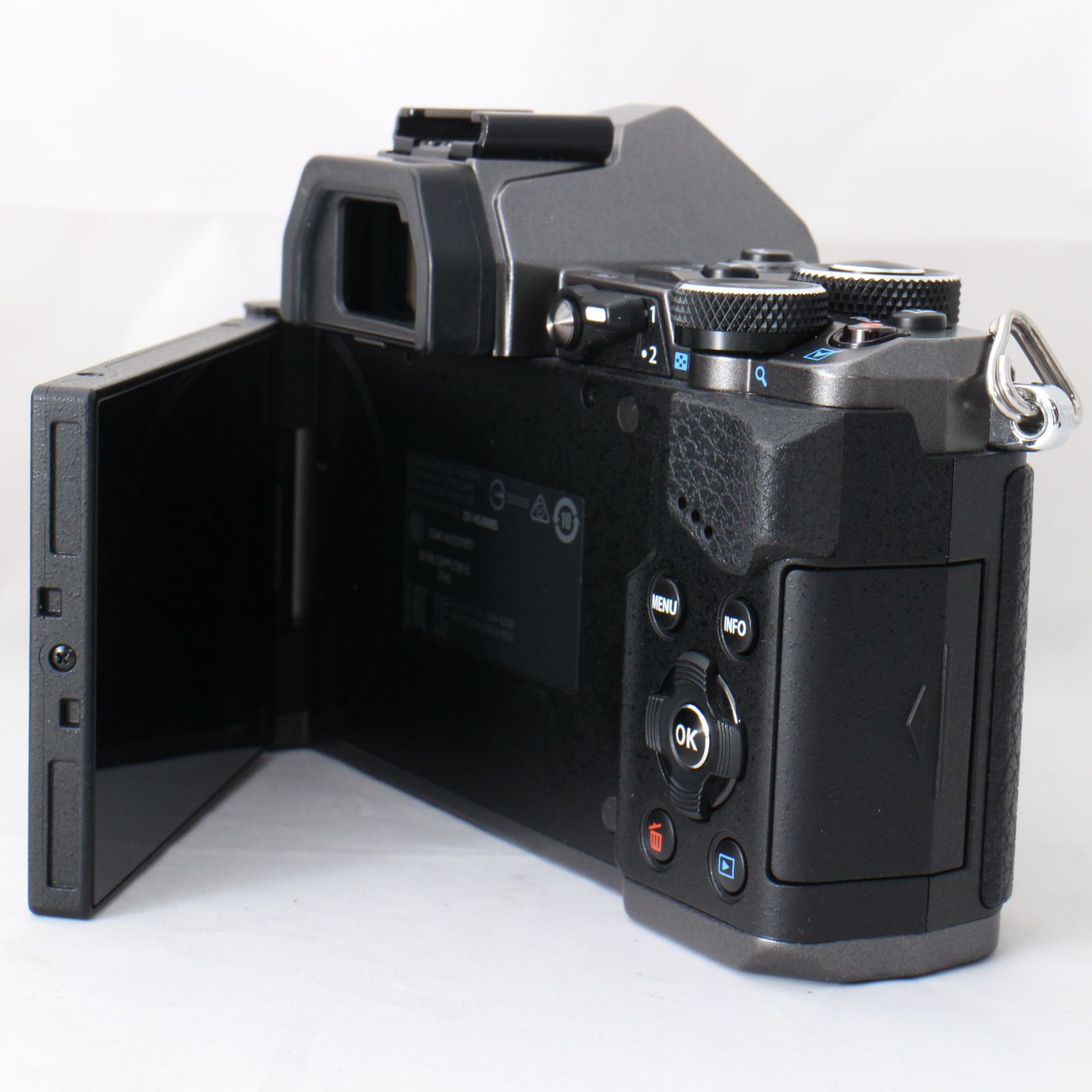 ☆美品・ショット数3308☆ OLYMPUS ミラーレス一眼 OM-D E-M5 MarkII