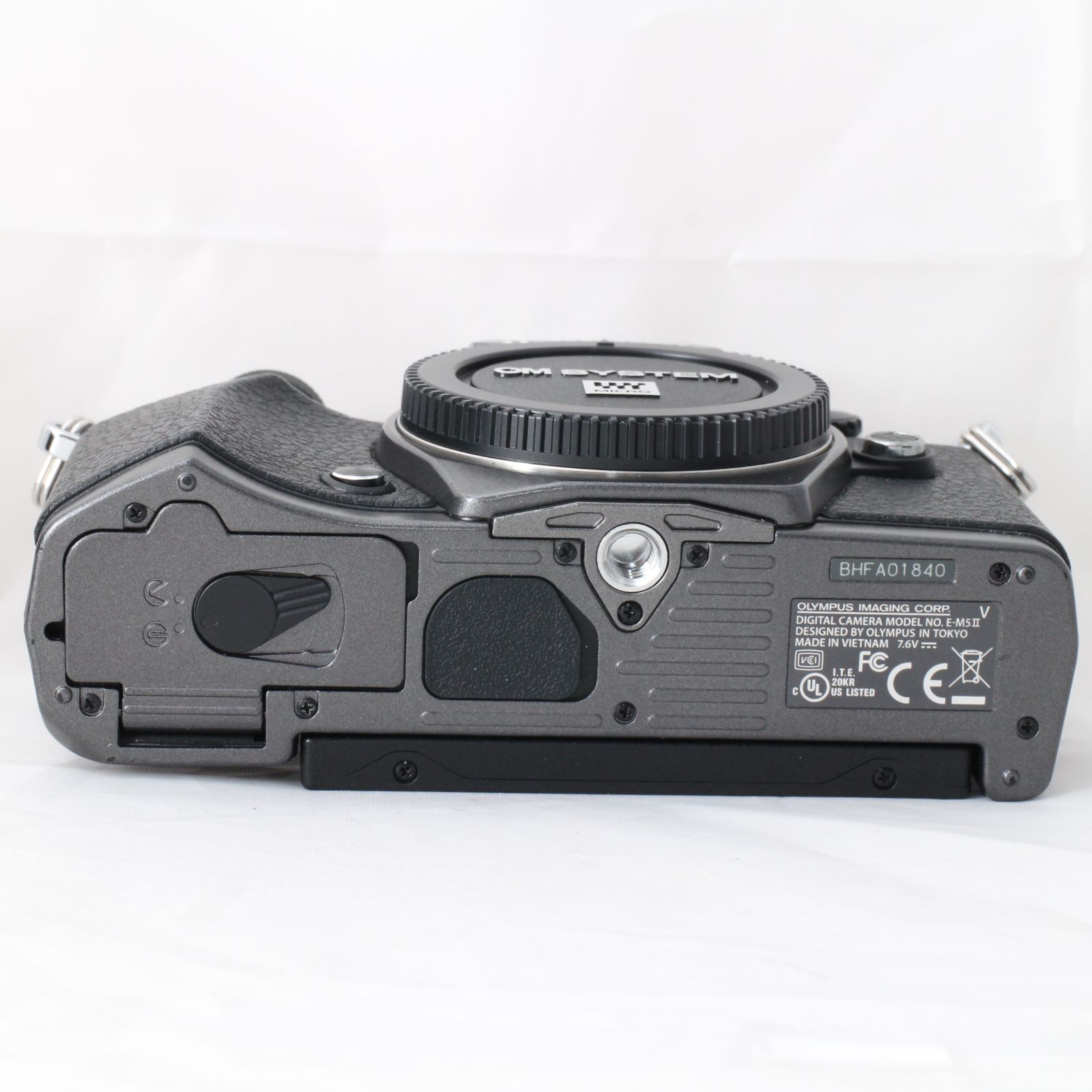 ☆美品・ショット数3308☆ OLYMPUS ミラーレス一眼 OM-D E-M5 MarkII