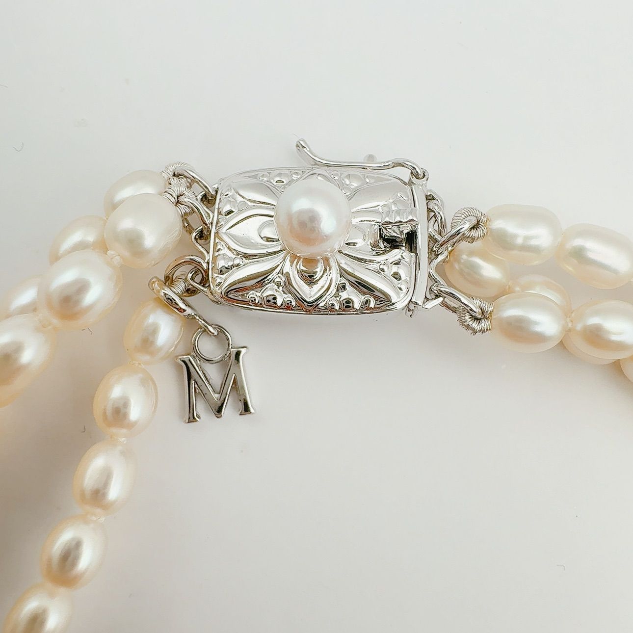 美品!!Mチャーム付き!!MIKIMOTO(ミキモト)《K18 アコヤ本真珠 