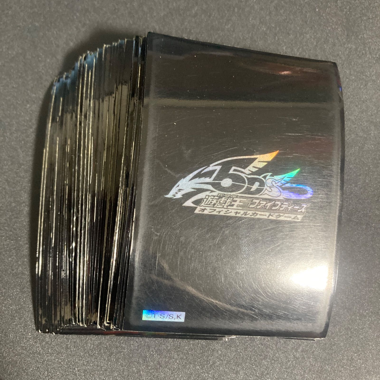 BF0309 71枚 遊戯王 5D'sロゴ スリーブ 黒 - メルカリ BF0309 71枚 遊戯王 5D'sロゴ スリーブ 黒 - メルカリ