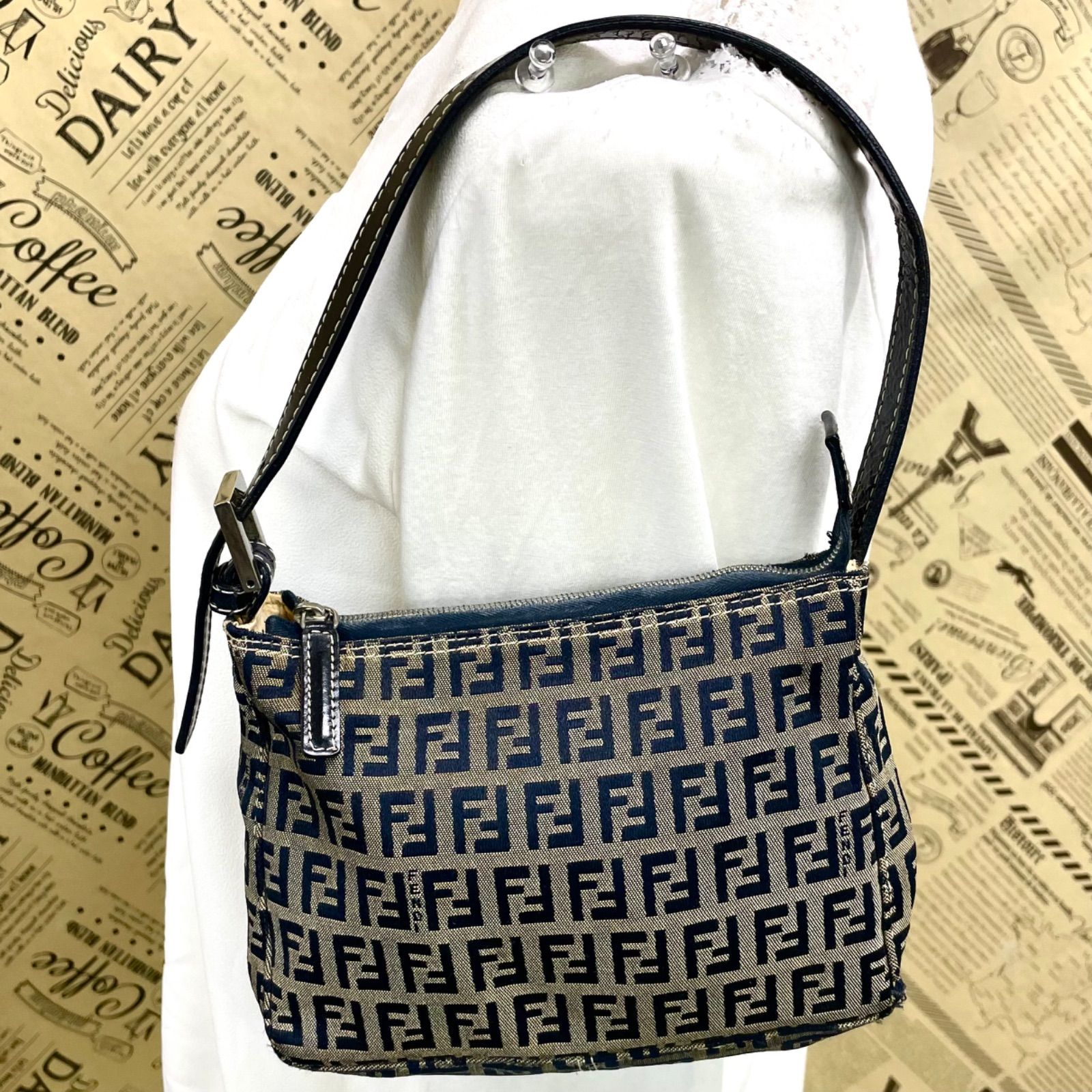 FENDI アクセサリーポーチ ズッカ ハンドバッグ バニティ