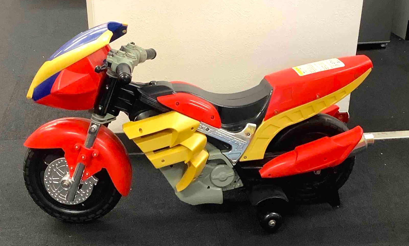 仮面ライダーアギト マシントルネイダー 乗用玩具 - メルカリ