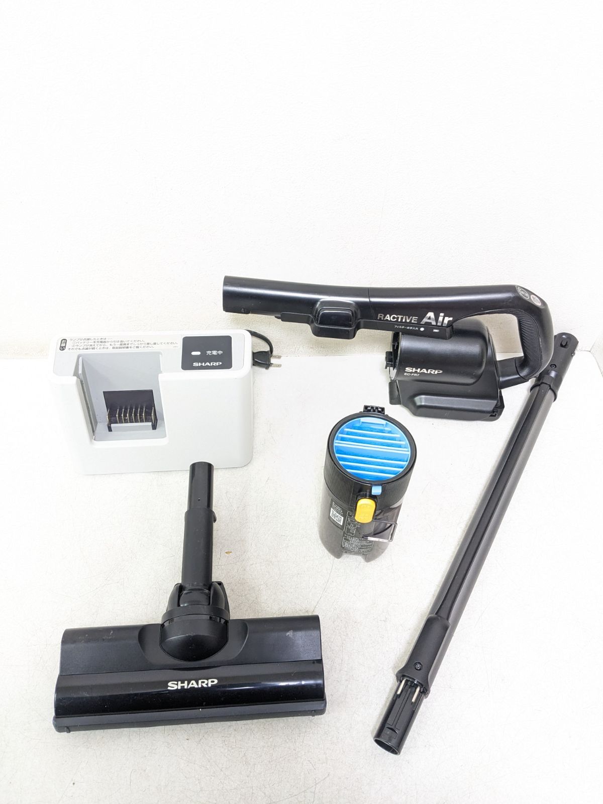 生活家電 SHARP スティッククリーナー EC-FR7-B ブラック2023年製