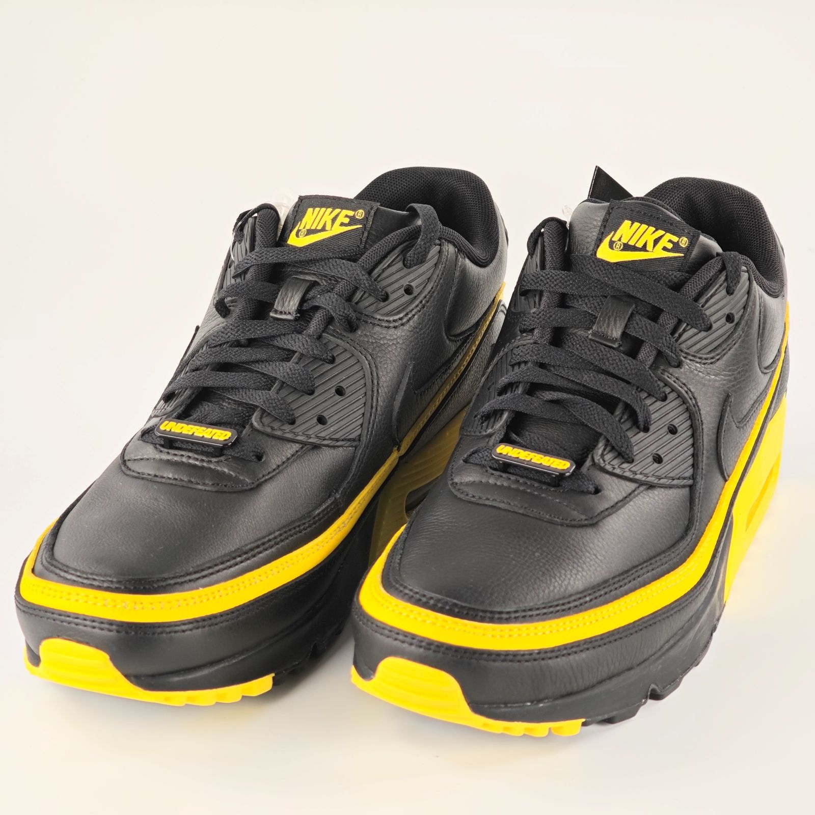 UNDEFEATED × Nike Air Max 90 