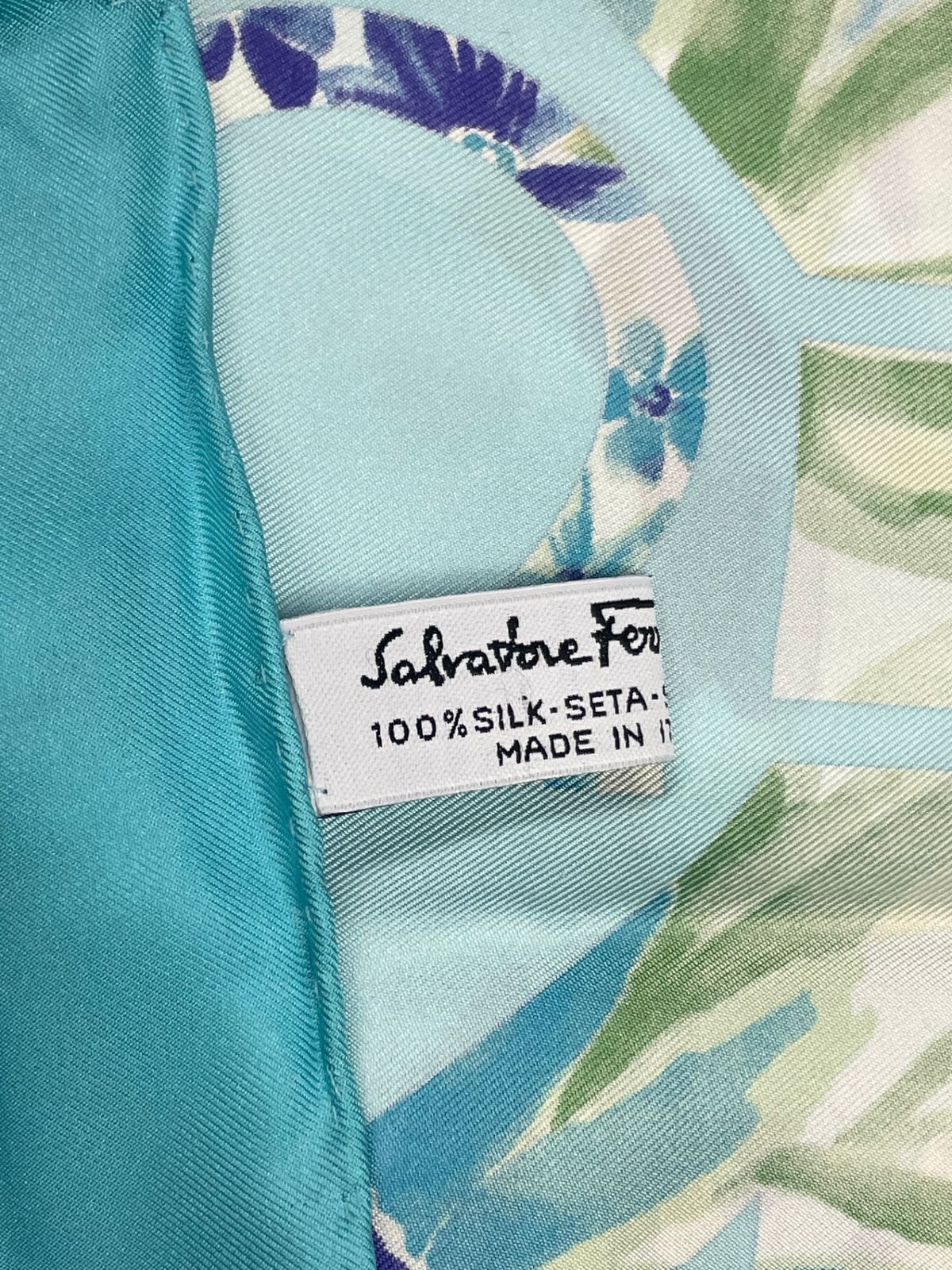 未使用品 Salvatore Ferragamo サルヴァトーレ フェラガモ スカーフ
