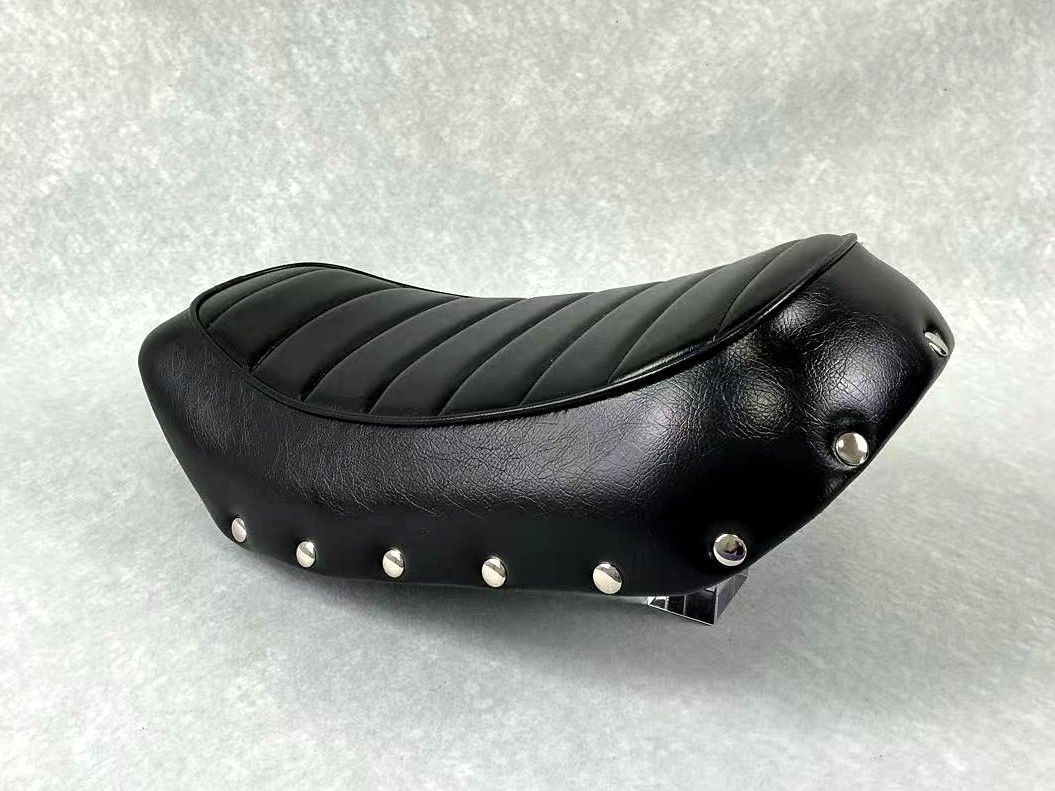 モンキー125 鋲打ち 標準 黒皮 タックロールシート/完成品BLACK