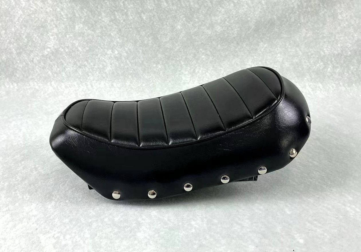 モンキー125 鋲打ち 標準 黒皮 タックロールシート/完成品BLACK