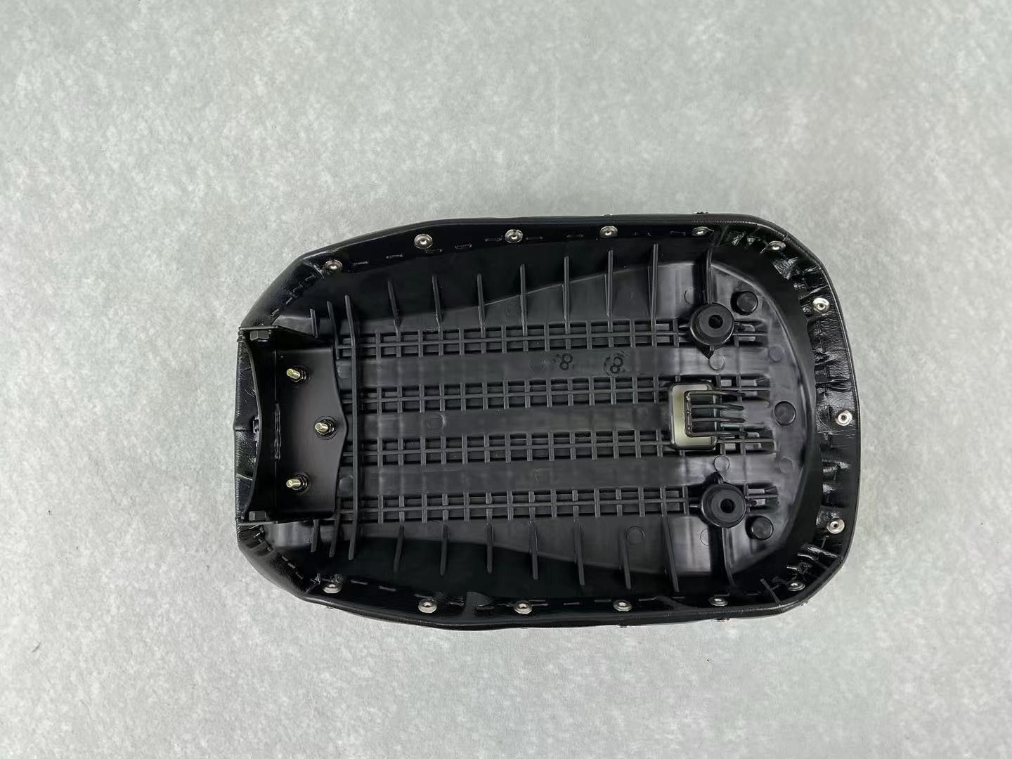 モンキー125 鋲打ち 標準 黒皮 タックロールシート/完成品BLACK