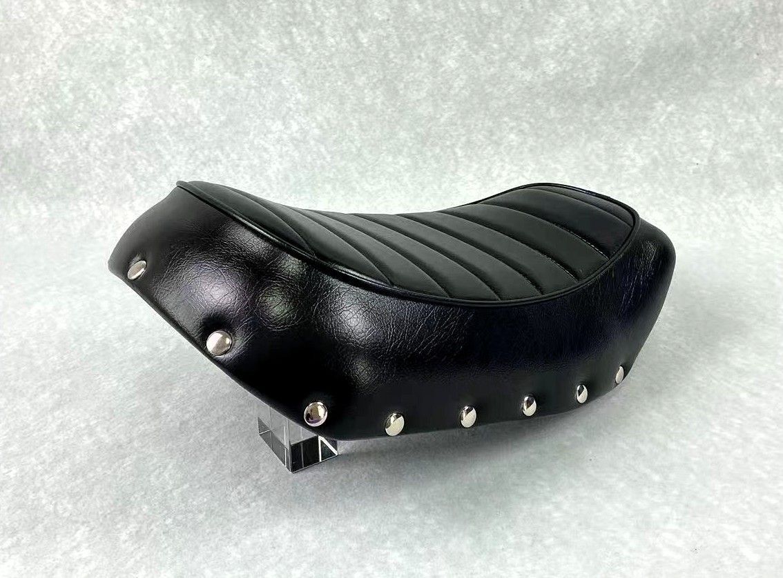 モンキー125 鋲打ち 標準 黒皮 タックロールシート/完成品BLACK