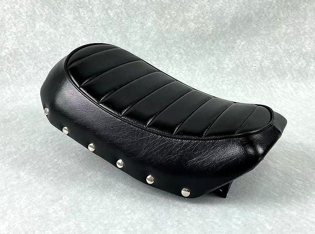 モンキー125 鋲打ち 標準 黒皮 タックロールシート/完成品BLACK
